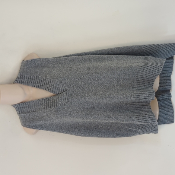 Storets Lyla Oversized Knit Vest Gray S/M - Picture 8 of 16